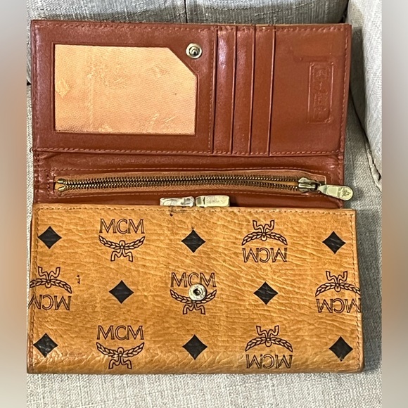 MCM Long Kisslock Leather Authentic Vintage wallet - Picture 6 of 16